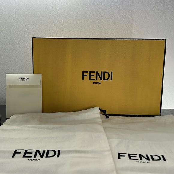 AUTHENTIC FENDI FF Monogrammed Men’s Slides - Picture 7 of 7